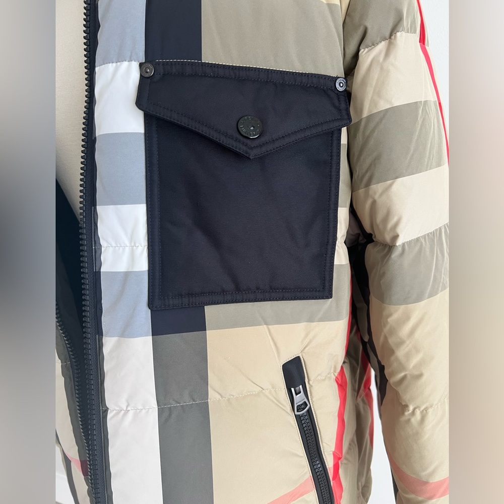 Burberry Man’s Reversible Down Jacket - Picture 9 of 16